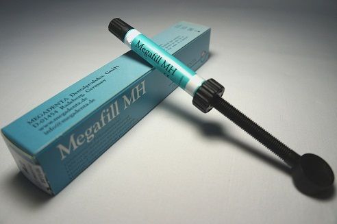 Мегафил Megafill MH А2 эмаль светоотверждаемый микрогибридный композит 4,5г
